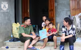 Tuổi trẻ Công an Thủ đô chung tay cùng người dân vùng lũ